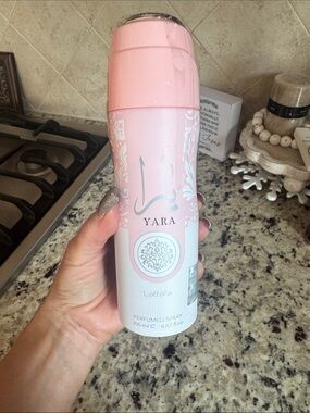 Yara Perfumed Body Spray - Pink
